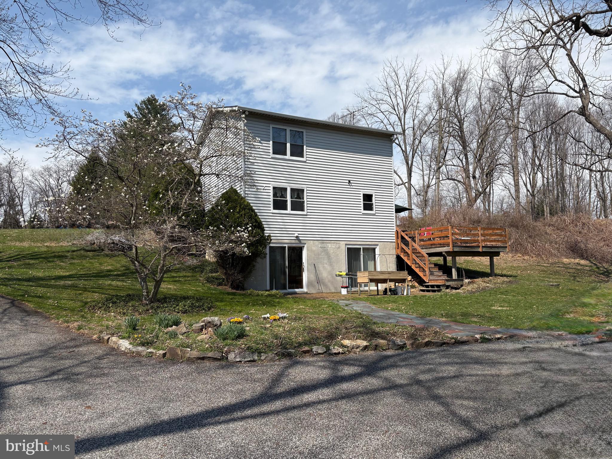 8 Briar Chase Road West Grove, PA 19390 - Photo 4 of 7