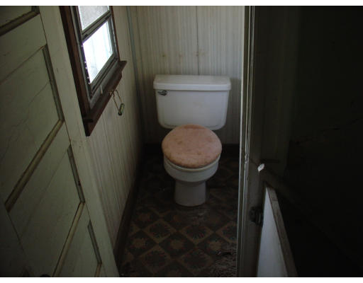 167 Allen Street Springfield, MA 01108 - Photo 19 of 22 a bathroom with a toilet