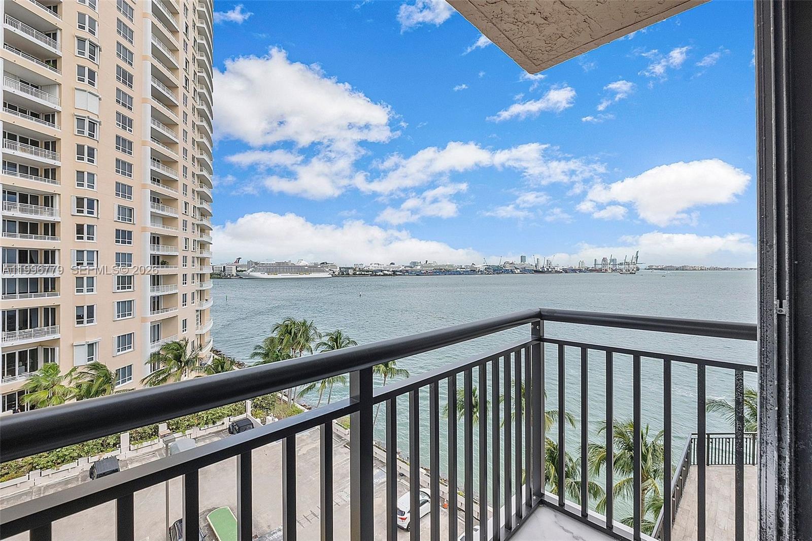 540 Brickell Key Drive, Unit 928 Miami, FL 33131 - Photo 2 of 14