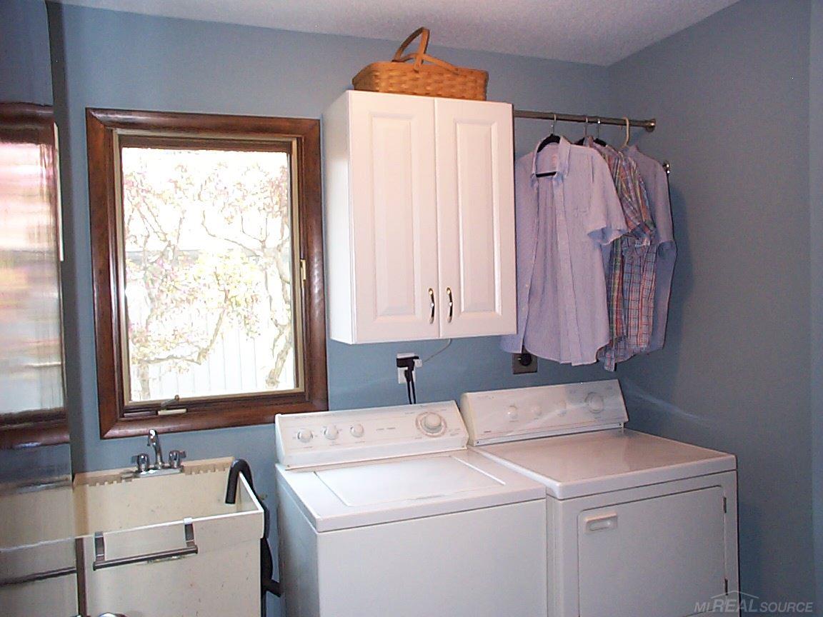 1715 River Road, Unit 14 St. Clair, MI 48079 - Photo 16 of 42 31242310-15.JPG