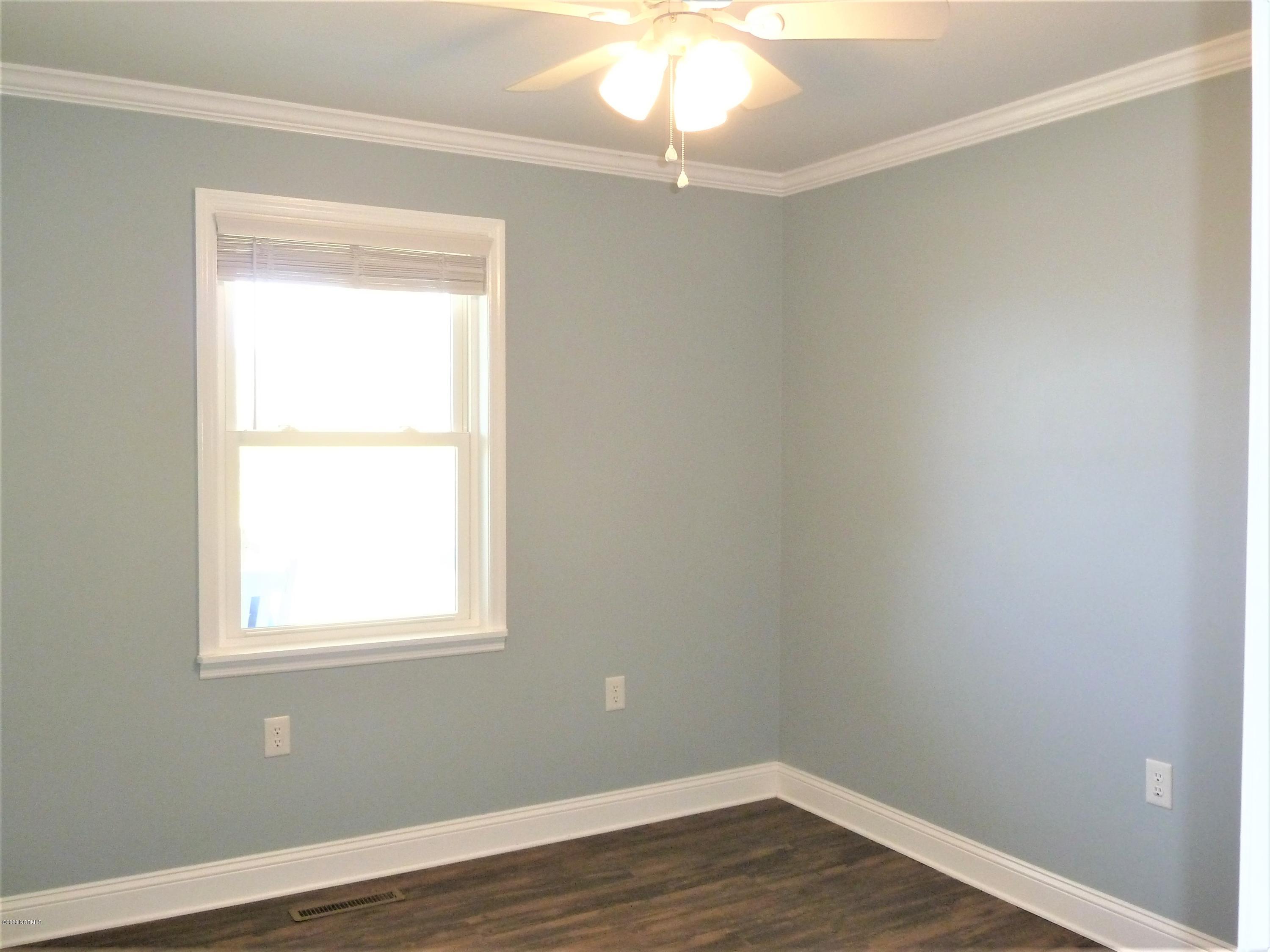 335 Sleepy Point Road Gloucester, NC 28528 - Photo 28 of 40 Bedroom 2