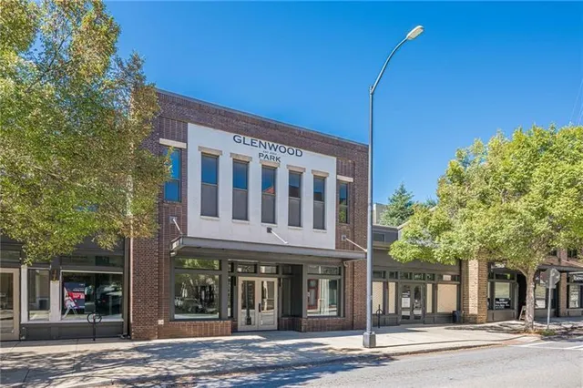 $2,150 | 925 Garrett Street, Unit 215, Atlanta, GA 30316