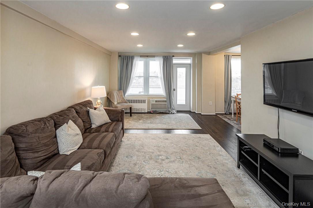 14 Westview Avenue, Unit 409 Tuckahoe, NY 10707 - Photo 1 of 14