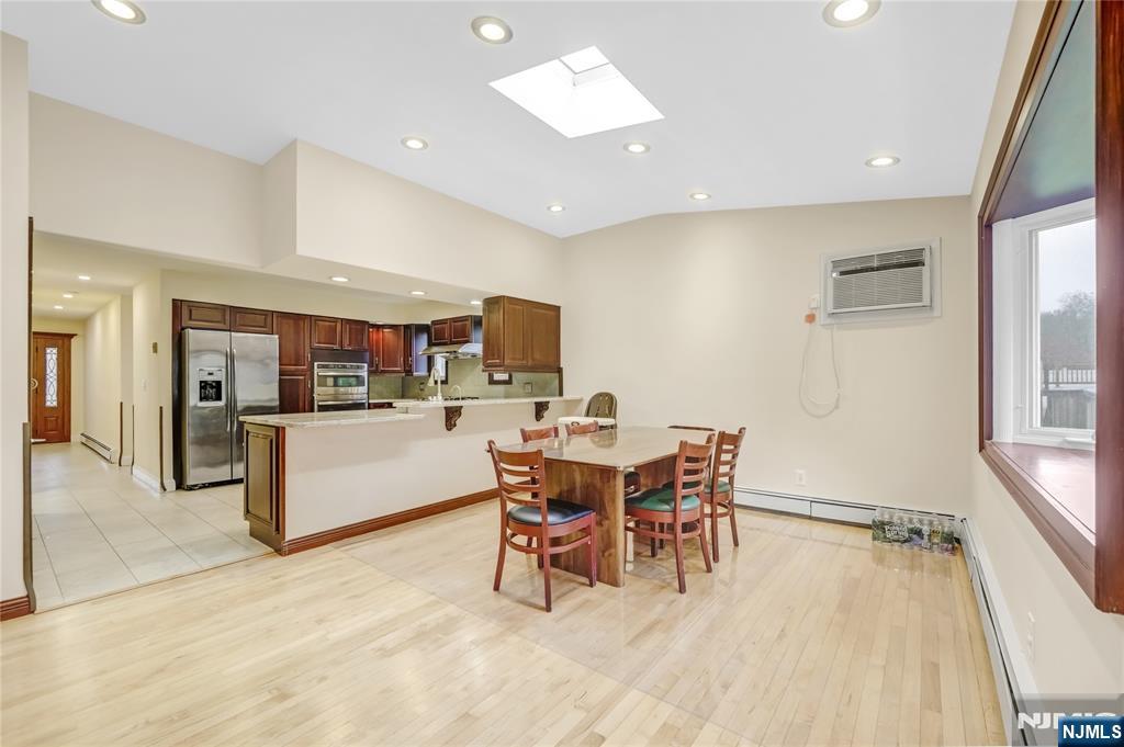 99 Lambert Place Paramus, NJ 07652 - Photo 11 of 25