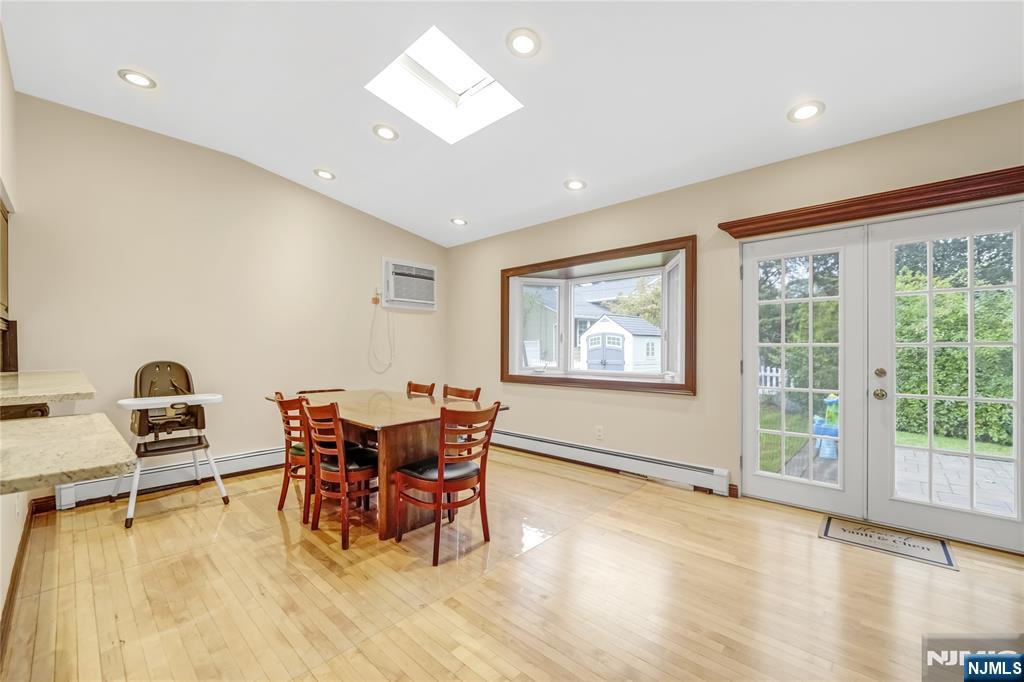 99 Lambert Place Paramus, NJ 07652 - Photo 13 of 25
