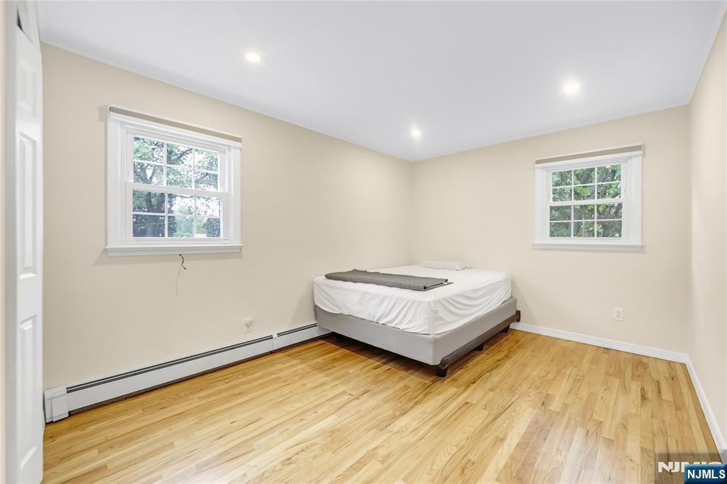 99 Lambert Place Paramus, NJ 07652 - Photo 20 of 25