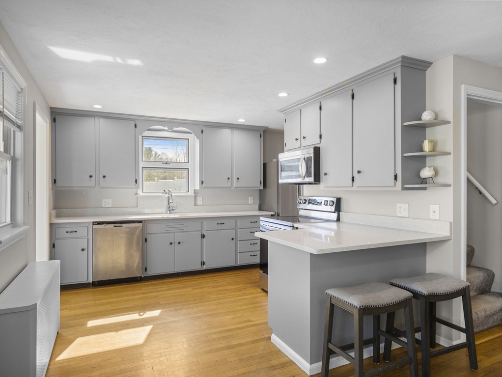 14 Knowles Road Worcester, MA 01602 - Photo 8 of 42 Gallery Image 8