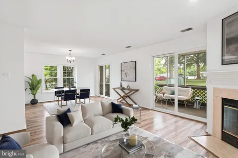 $289,000 | 12888 Grays Pointe Road, Unit A, Fairfax, VA 22033