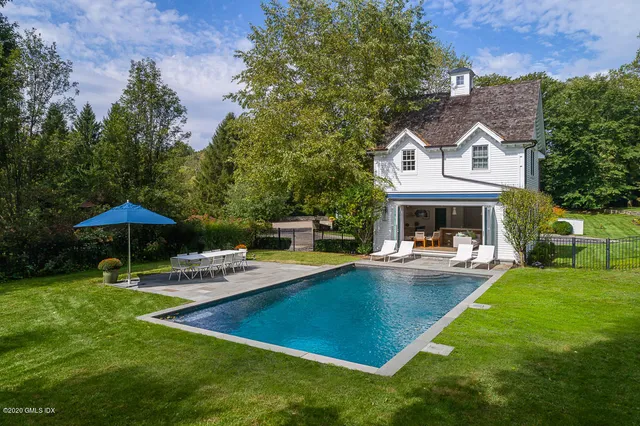 $8,480,000 | 33 Highland Farm Road, Greenwich, CT 06831
