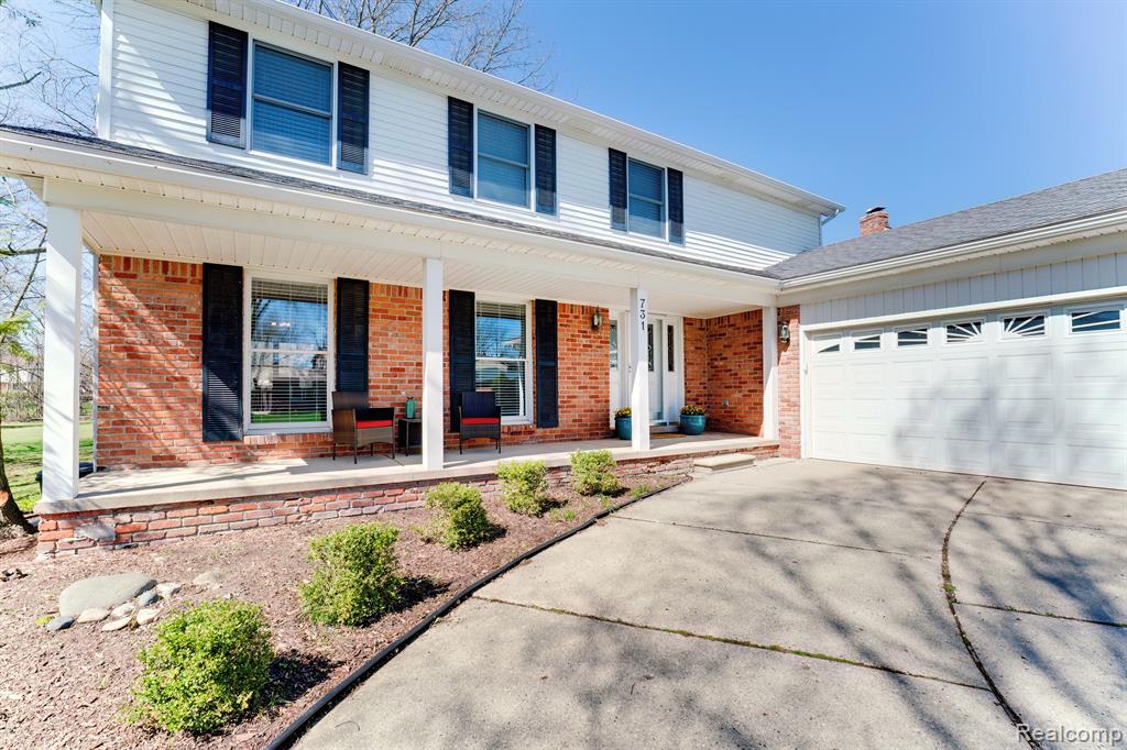 731 Dunedin Drive Rochester Hills, MI 48309 - Photo 3 of 44