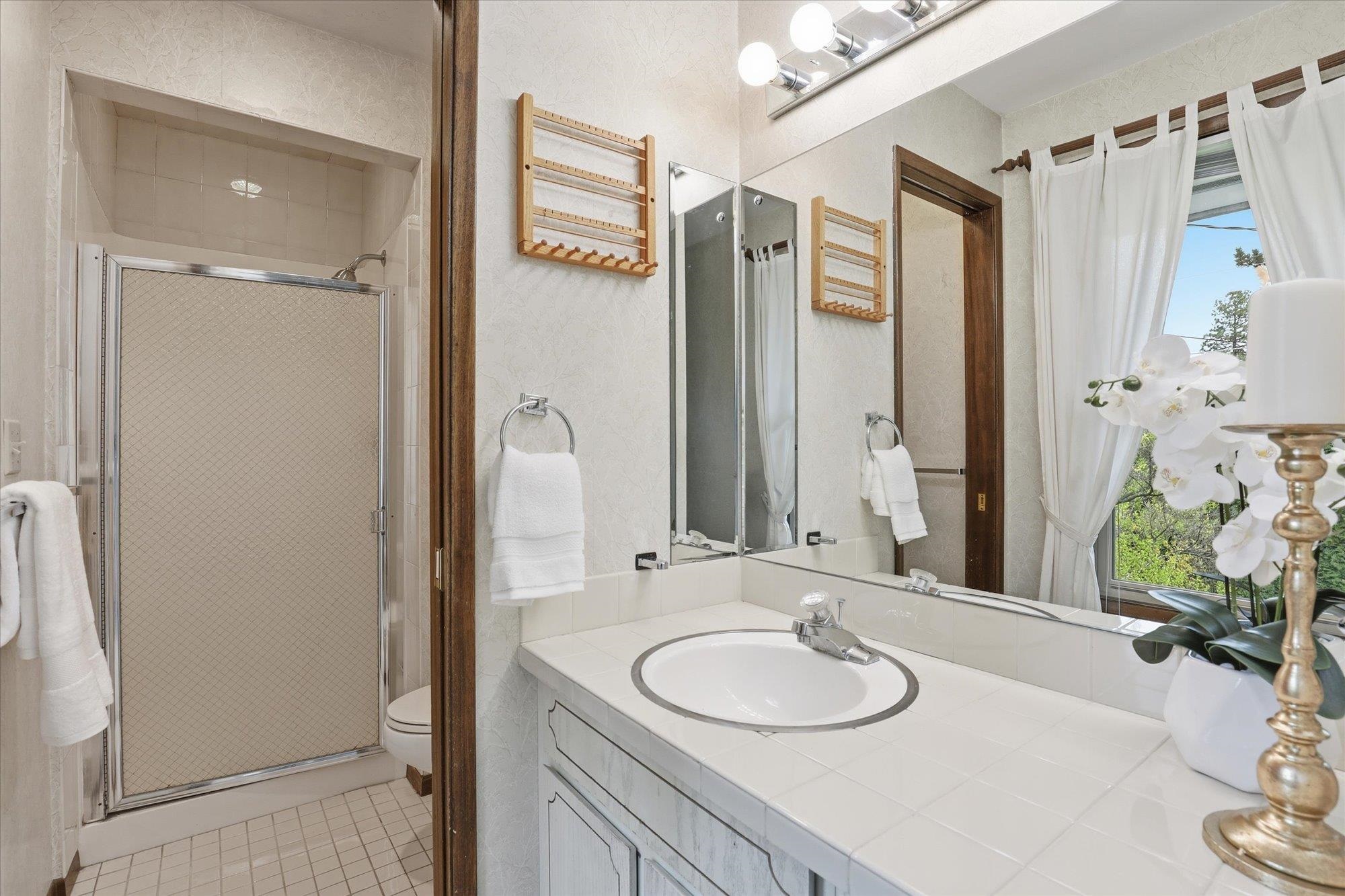 2416 South Crestline Street Spokane, WA 99203 - Photo 19 of 47