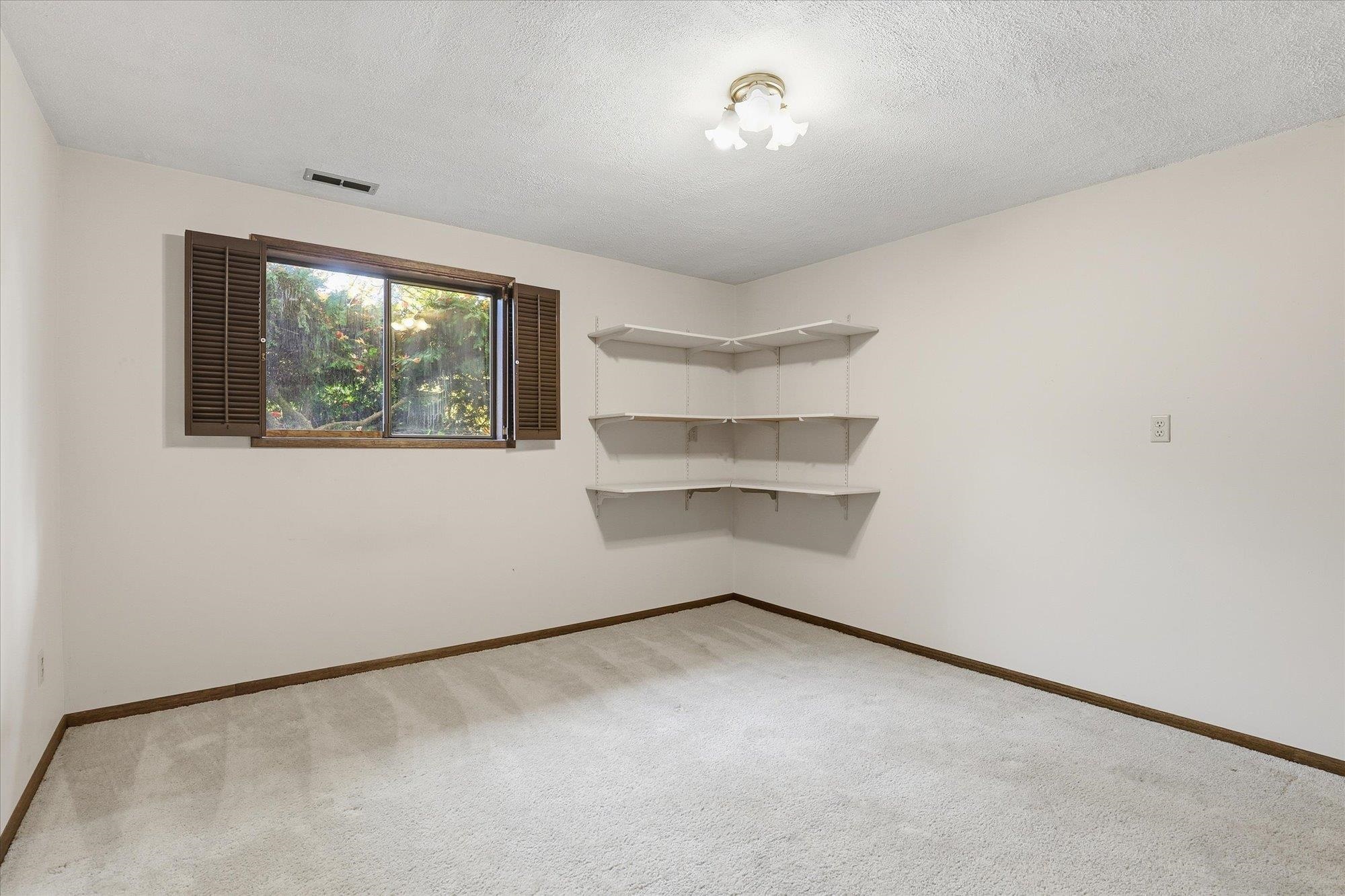 2416 South Crestline Street Spokane, WA 99203 - Photo 27 of 47