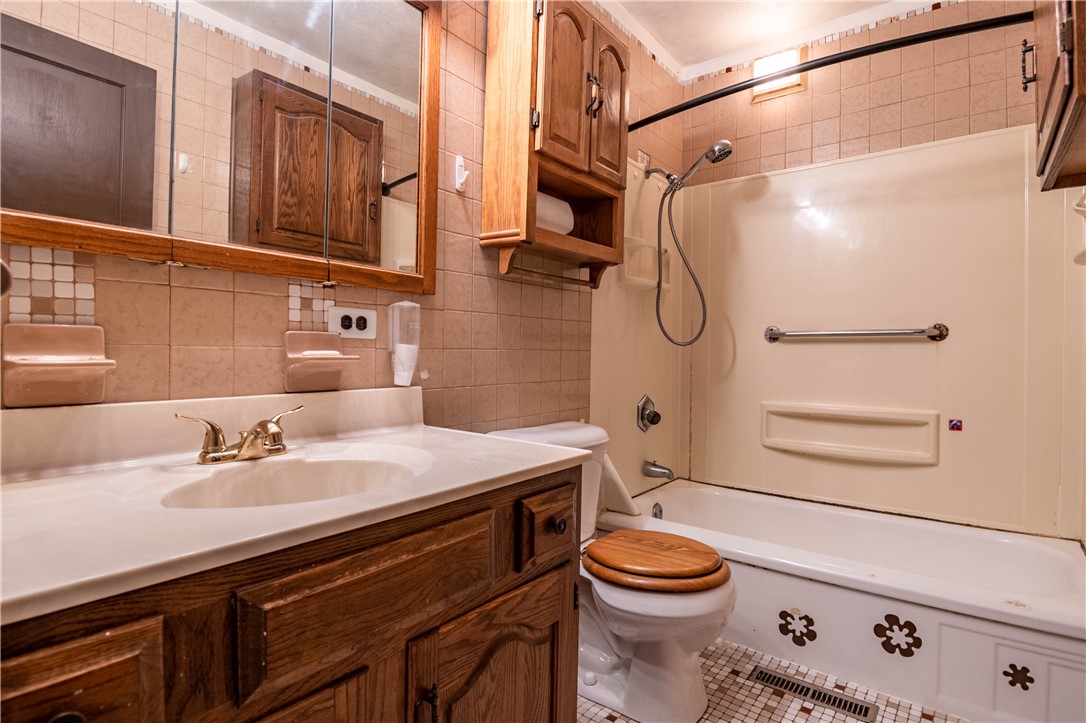 1196 West Packard Street Decatur, IL 62522 - Photo 9 of 17