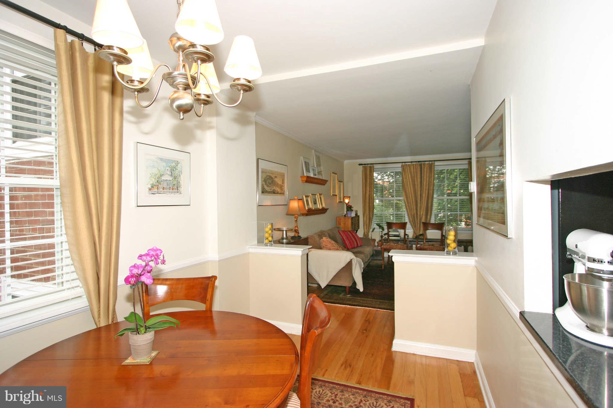 4237 32nd Road South Arlington, VA 22206 - Photo 15 of 30 Dining Room