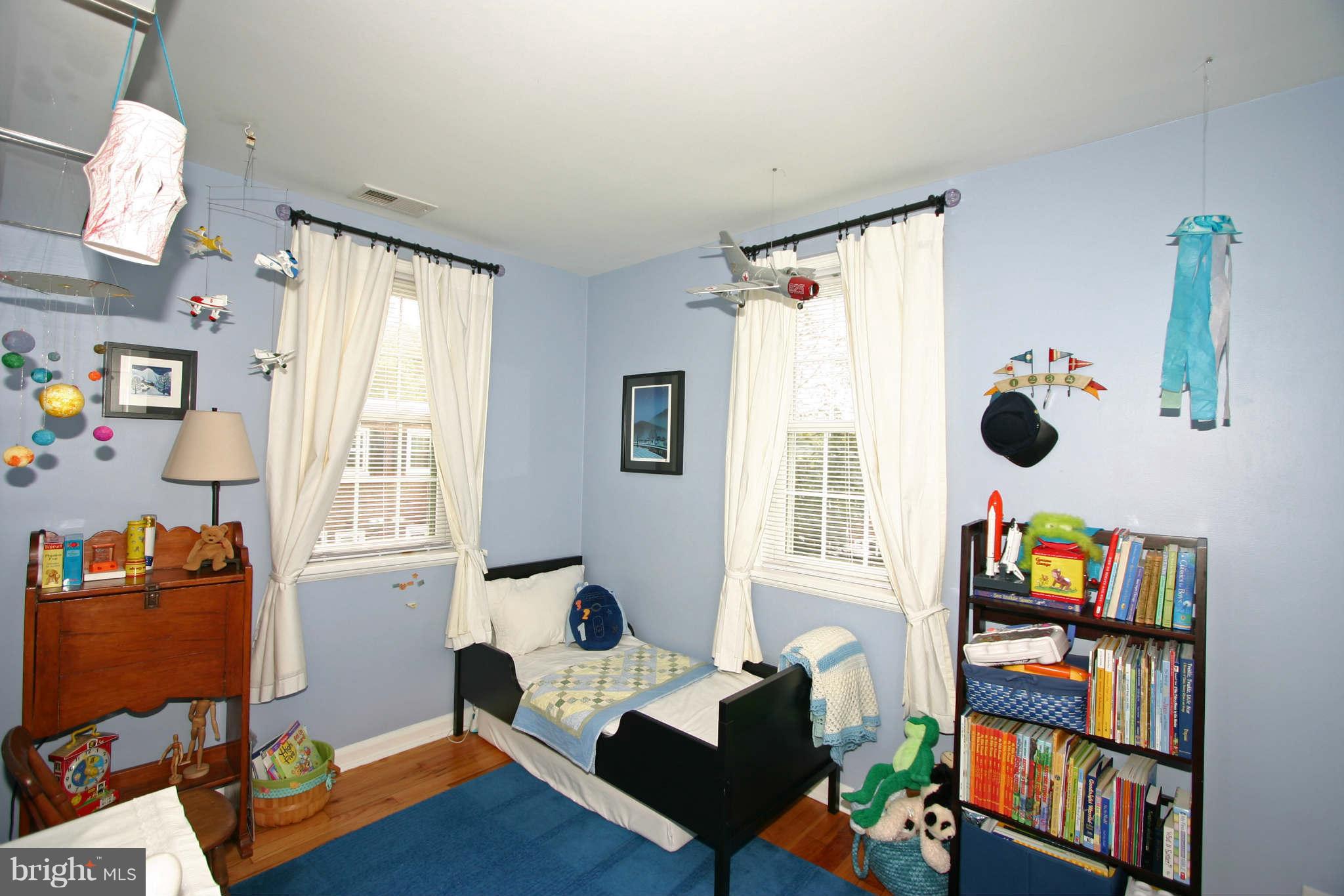 4237 32nd Road South Arlington, VA 22206 - Photo 18 of 30 Bedroom