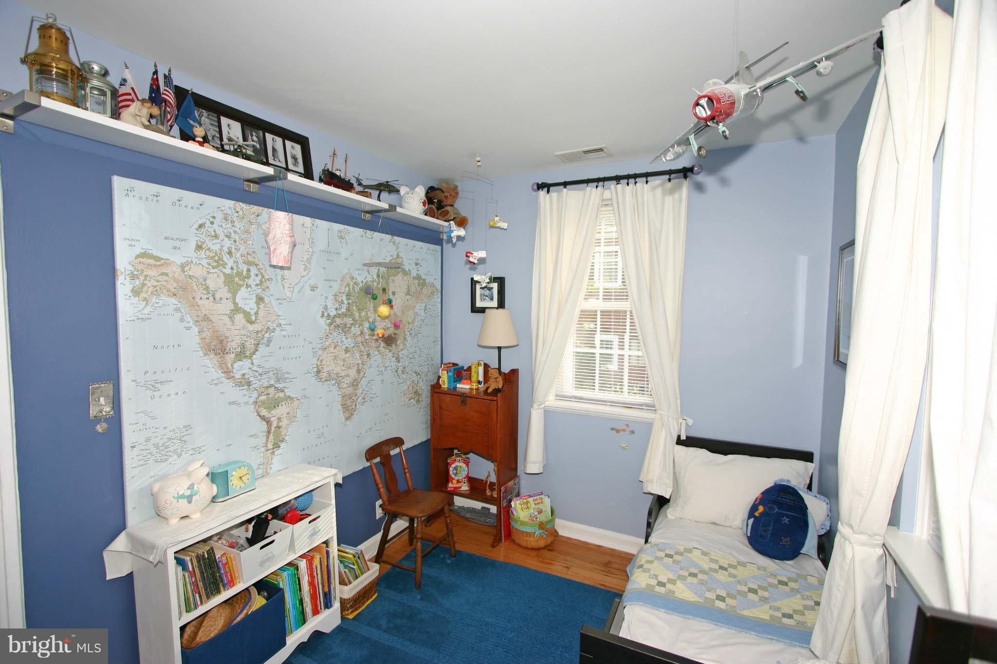 4237 32nd Road South Arlington, VA 22206 - Photo 19 of 30 Bedroom