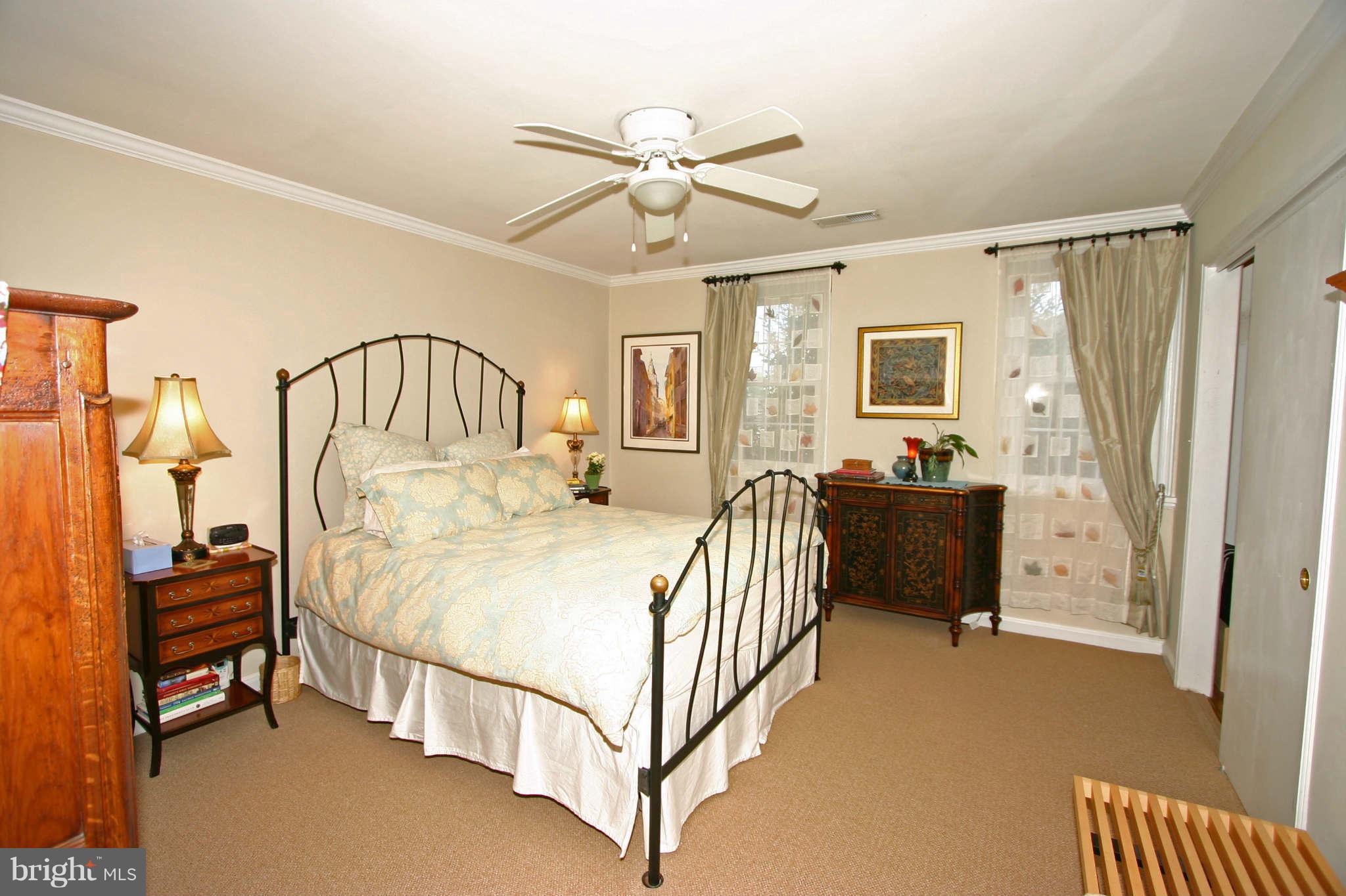 4237 32nd Road South Arlington, VA 22206 - Photo 6 of 30 Master Bedroom