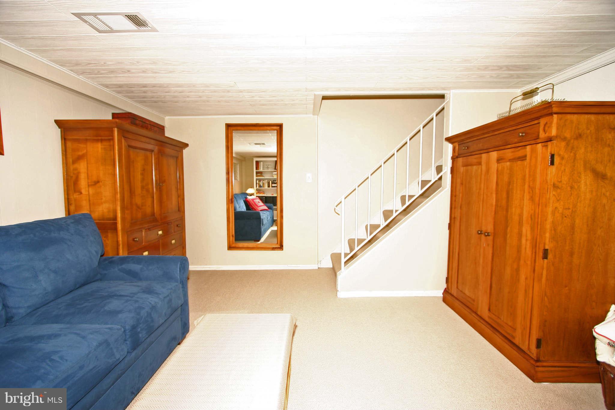 4237 32nd Road South Arlington, VA 22206 - Photo 10 of 30 Family Room