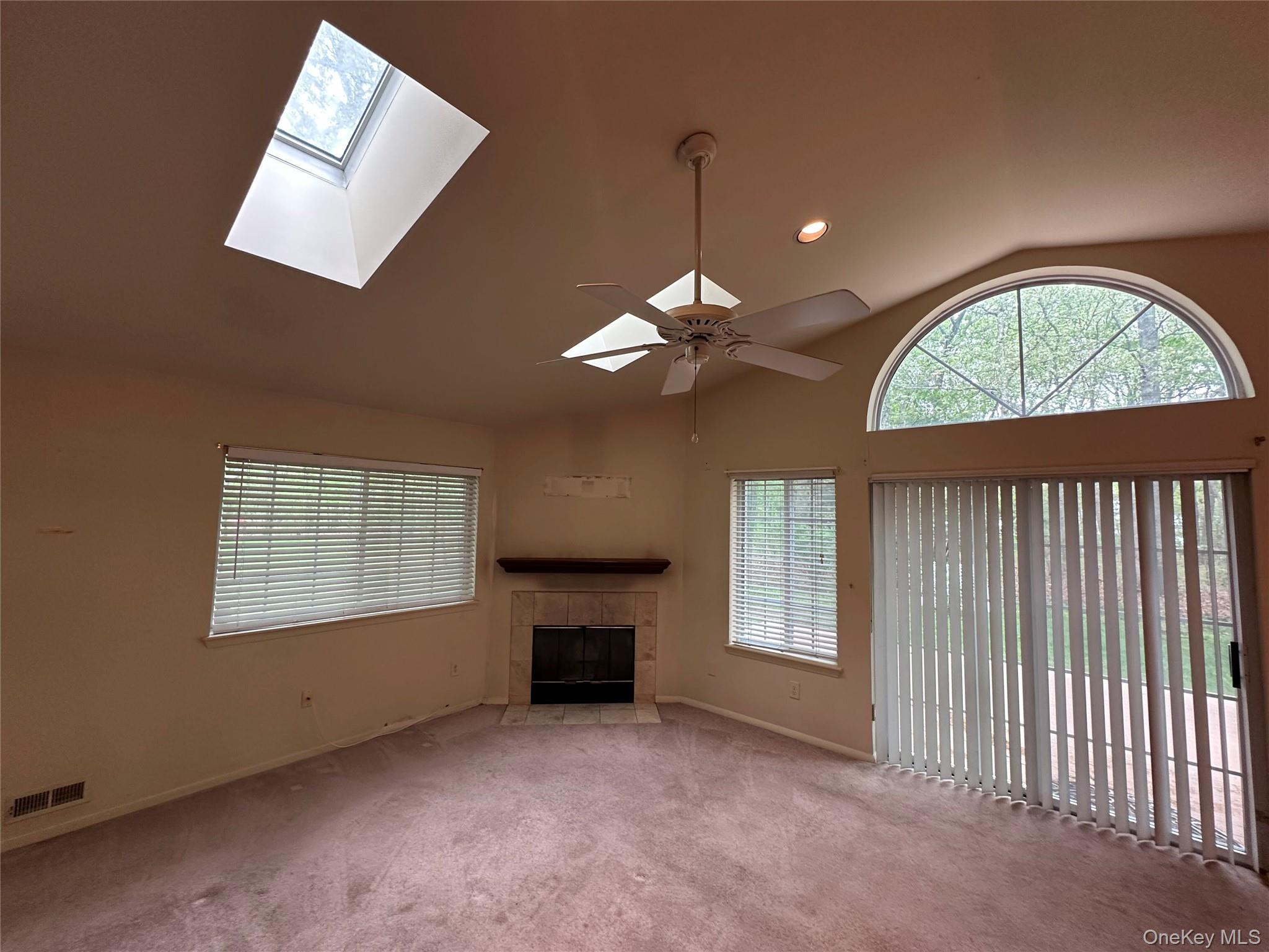 89 Rabbit Run Manorville, NY 11949 - Photo 5 of 16