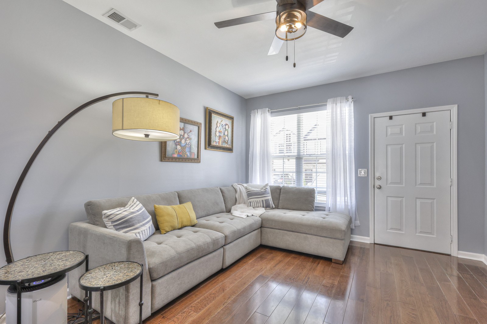 1300 Villa Circle Lebanon, TN 37090 - Photo 5 of 43 Living room