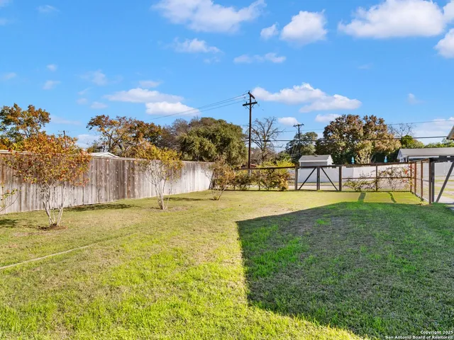 $499,000 | 1939 East Lawndale Drive, San Antonio, TX 78209