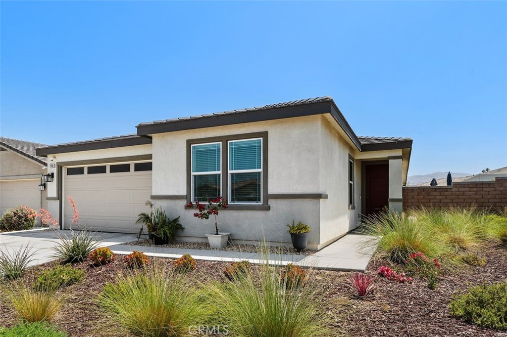 7598 Orangebrook Cove Riverside, CA 92507 - Photo 5 of 45 Entrance Walkway