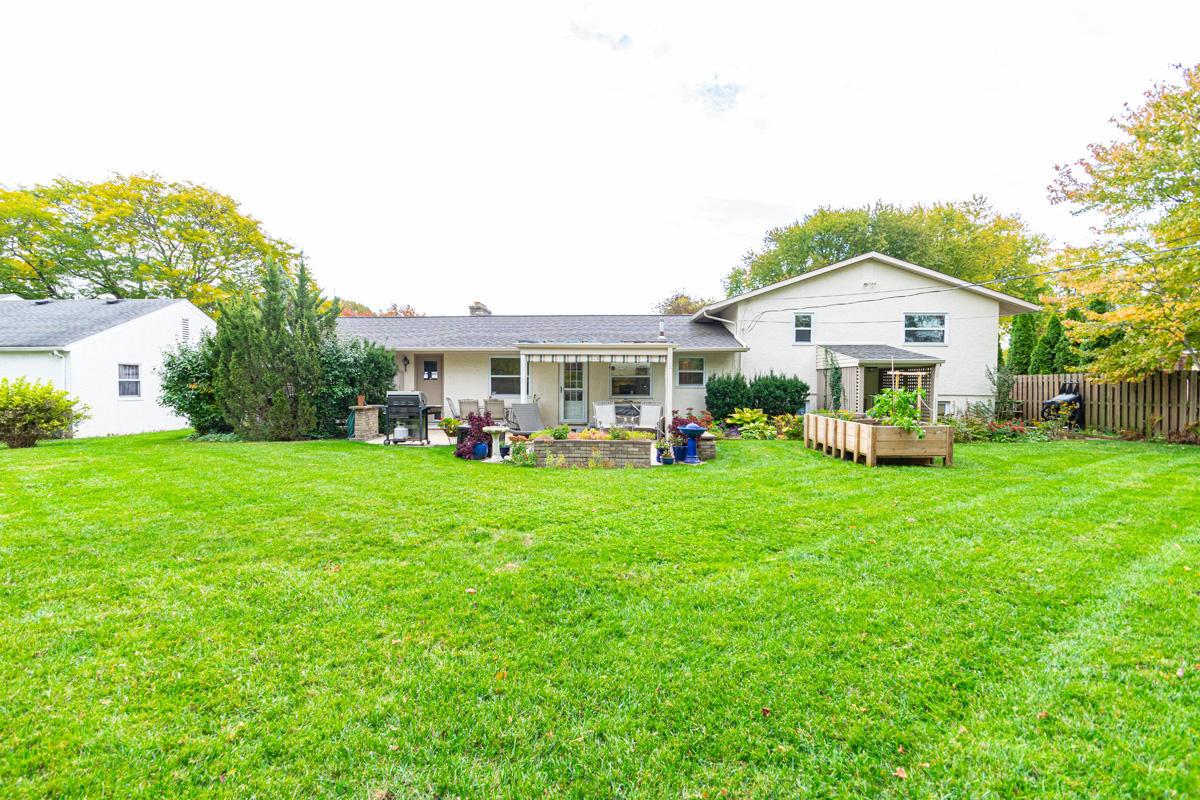 3069 Carisbrook Road Upper Arlington, OH 43221 - Photo 29 of 32