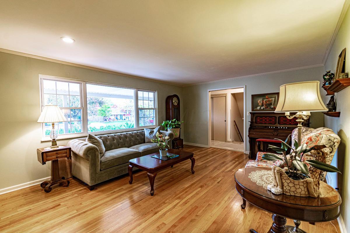 3069 Carisbrook Road Upper Arlington, OH 43221 - Photo 6 of 32