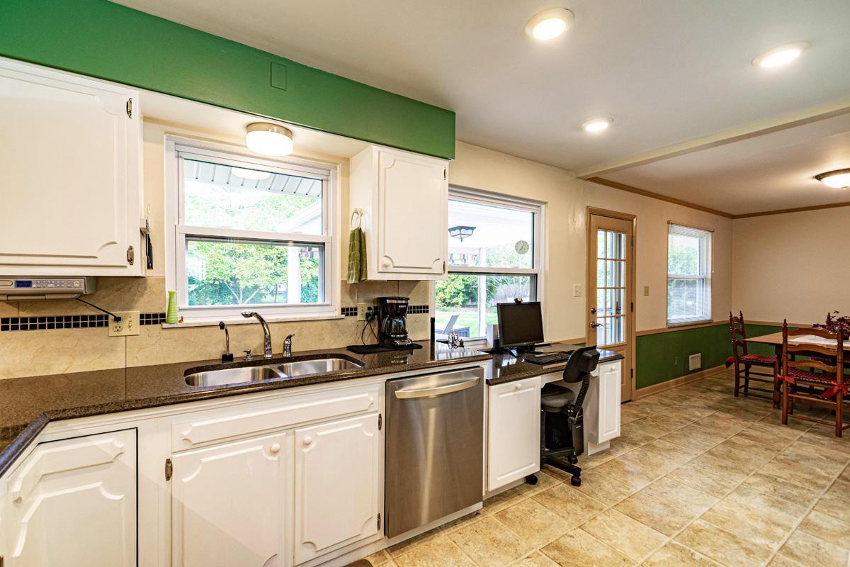 3069 Carisbrook Road Upper Arlington, OH 43221 - Photo 9 of 32