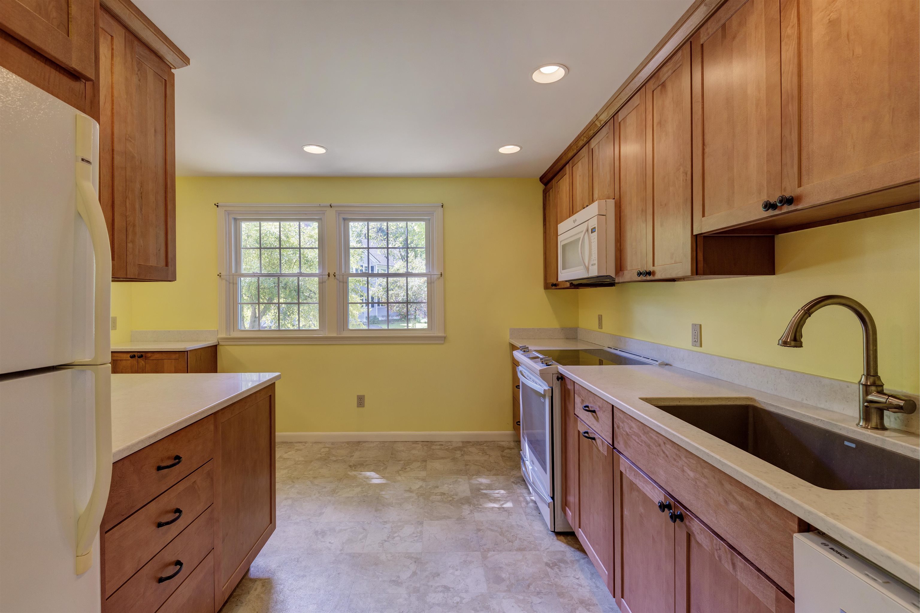 18 Willow Spring Lane Hanover, NH 03755 - Photo 9 of 34 Gallery Image 9