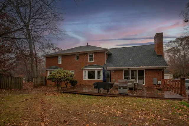 $722,900 | 131 Woodridge Drive, Spartanburg, SC 29301