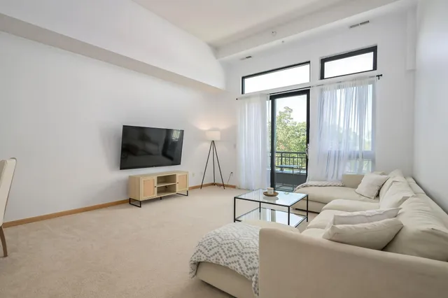 $175,000 | 7601 Aldrich Avenue South, Unit 407, Richfield, MN 55423