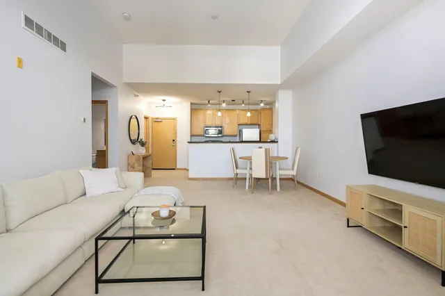 $175,000 | 7601 Aldrich Avenue South, Unit 407, Richfield, MN 55423