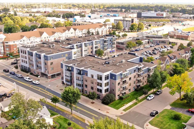 $175,000 | 7601 Aldrich Avenue South, Unit 407, Richfield, MN 55423