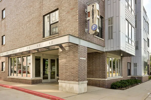 $175,000 | 7601 Aldrich Avenue South, Unit 407, Richfield, MN 55423