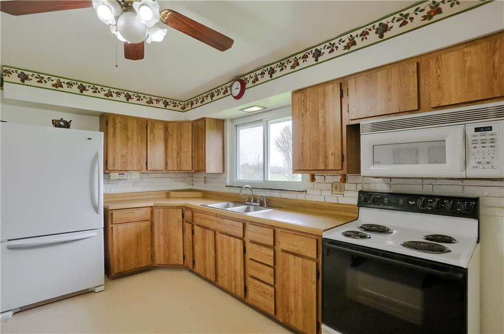1022 Mercer Road Beaver Falls, PA 15010 - Photo 12 of 16 Kitchen appliances