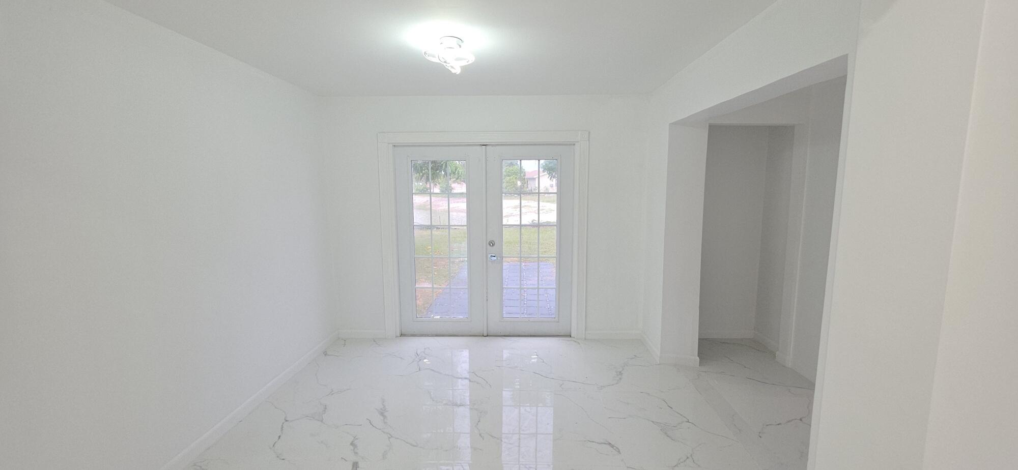 7112 Pine Manor Drive Lake Worth, FL 33467 - Photo 18 of 32 20250804_182622_resized