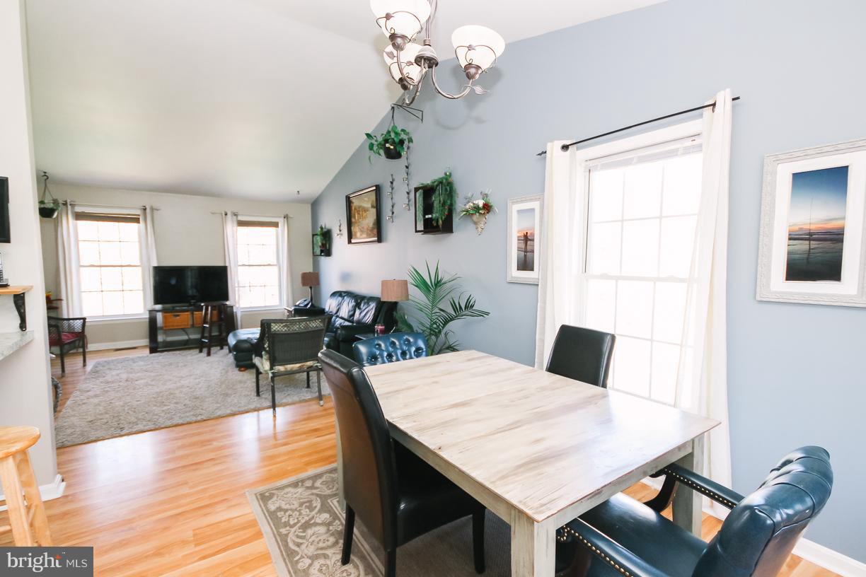 314 Huntinghorn Street Taneytown, MD 21787 - Photo 11 of 30 Dining Room