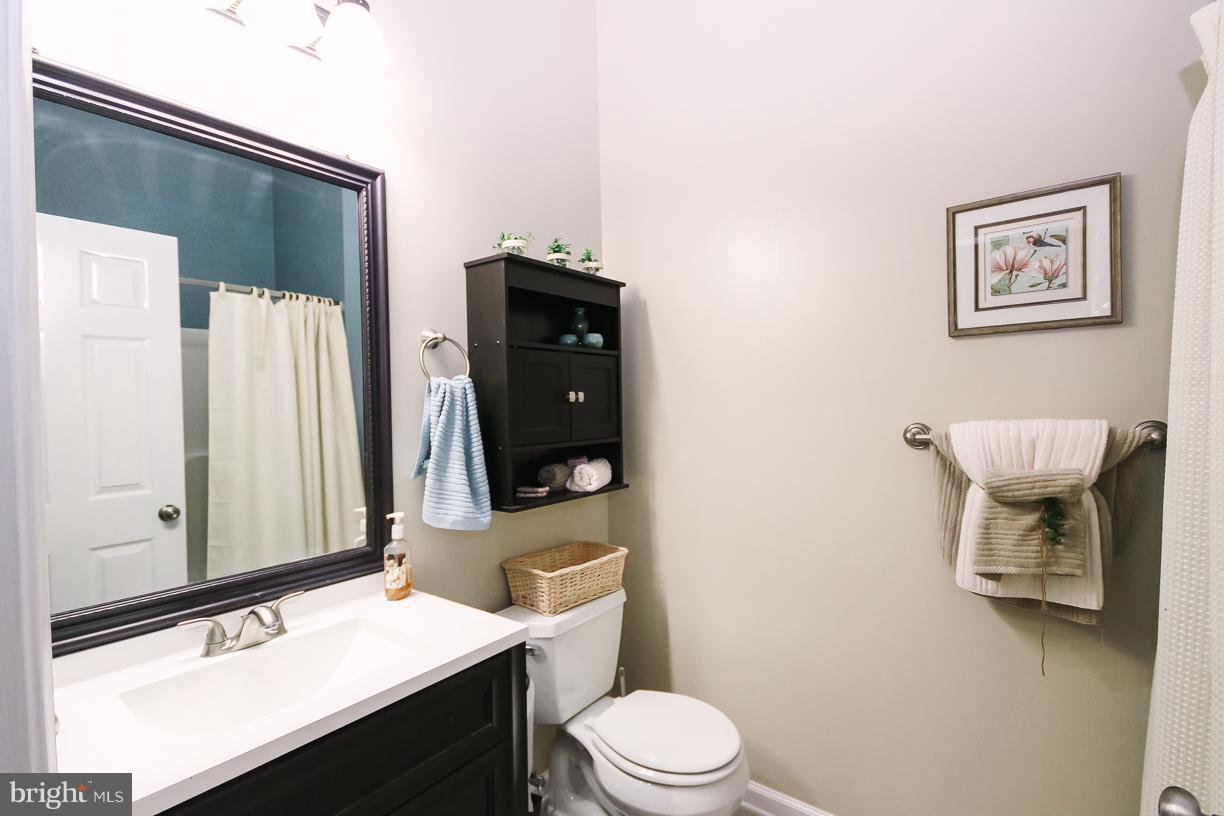 314 Huntinghorn Street Taneytown, MD 21787 - Photo 21 of 30 Bath