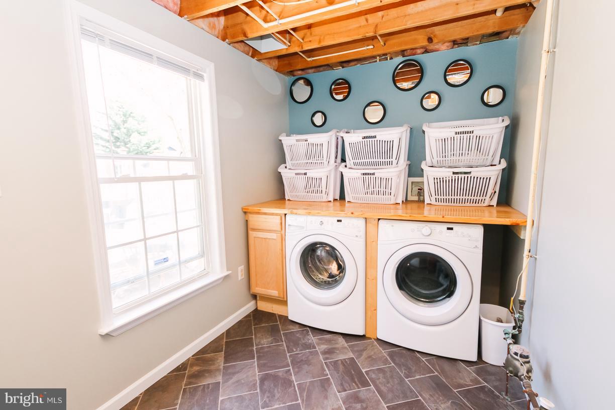 314 Huntinghorn Street Taneytown, MD 21787 - Photo 26 of 30 Laundry with Laundry shoot