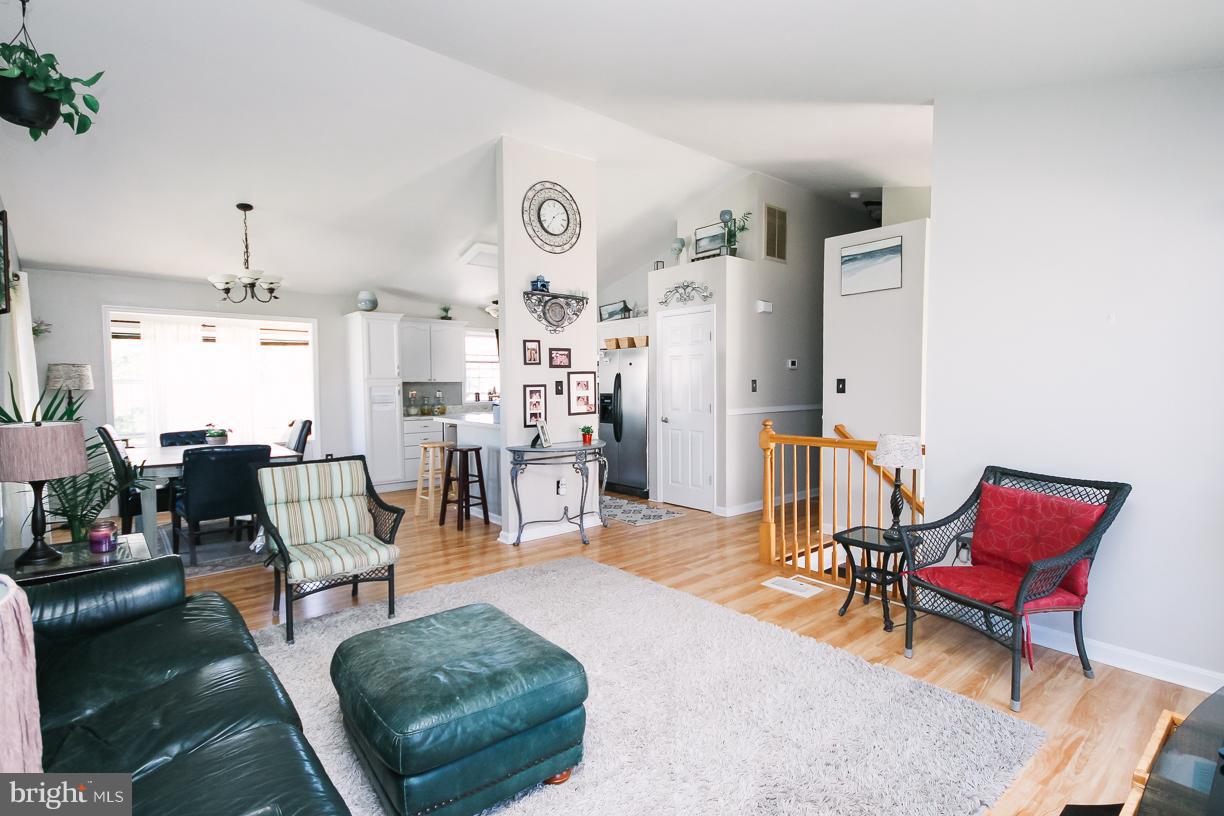 314 Huntinghorn Street Taneytown, MD 21787 - Photo 6 of 30 Living Room