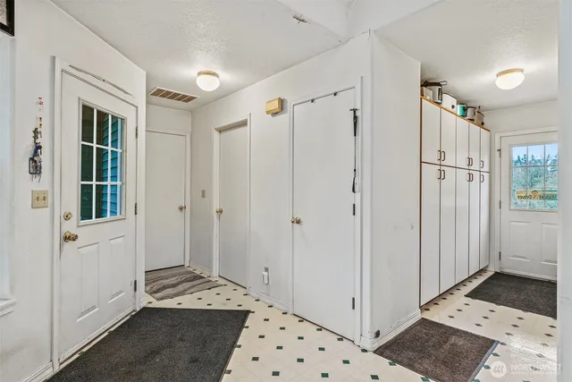 $785,000 | 1707 Northwest 354th Street, La Center, WA 98629