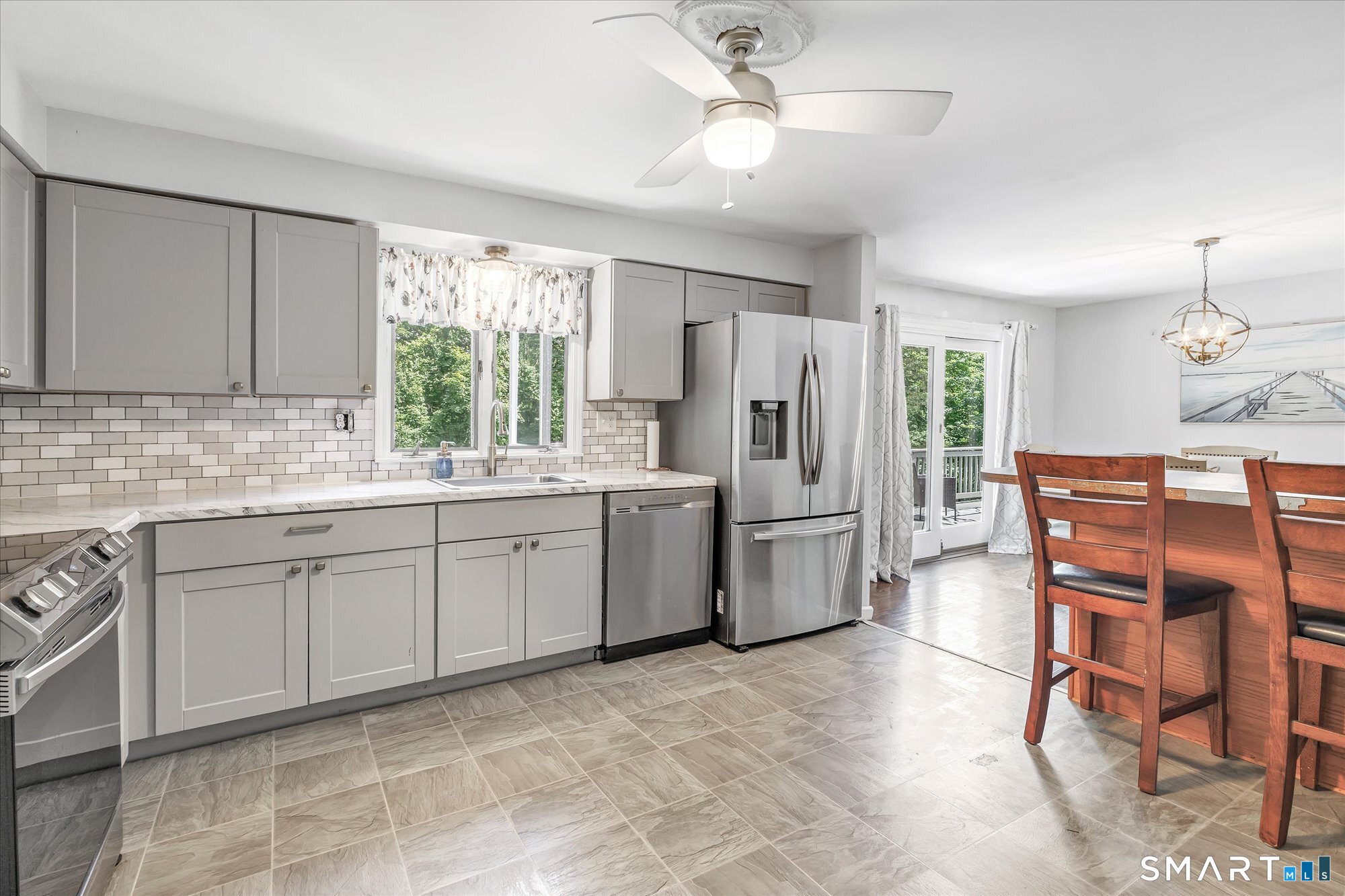 119 Freeman Road Oxford, CT 06478 - Photo 10 of 40