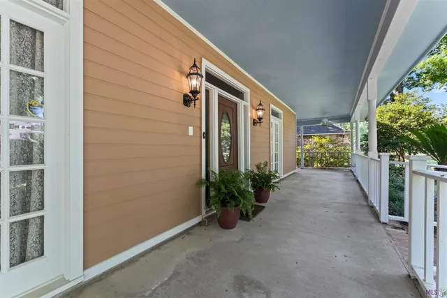 $389,000 | 6011 Riverbend Boulevard, Baton Rouge, LA 70820