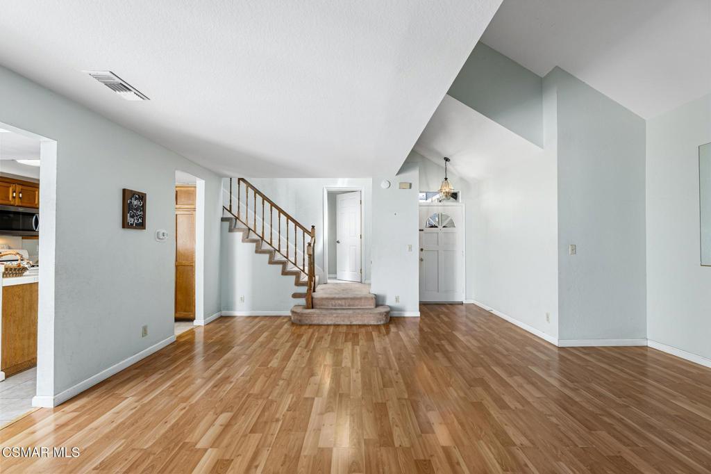 1806 Rory Lane, Unit 6 Simi Valley, CA 93063 - Photo 8 of 96 Gallery Image 8