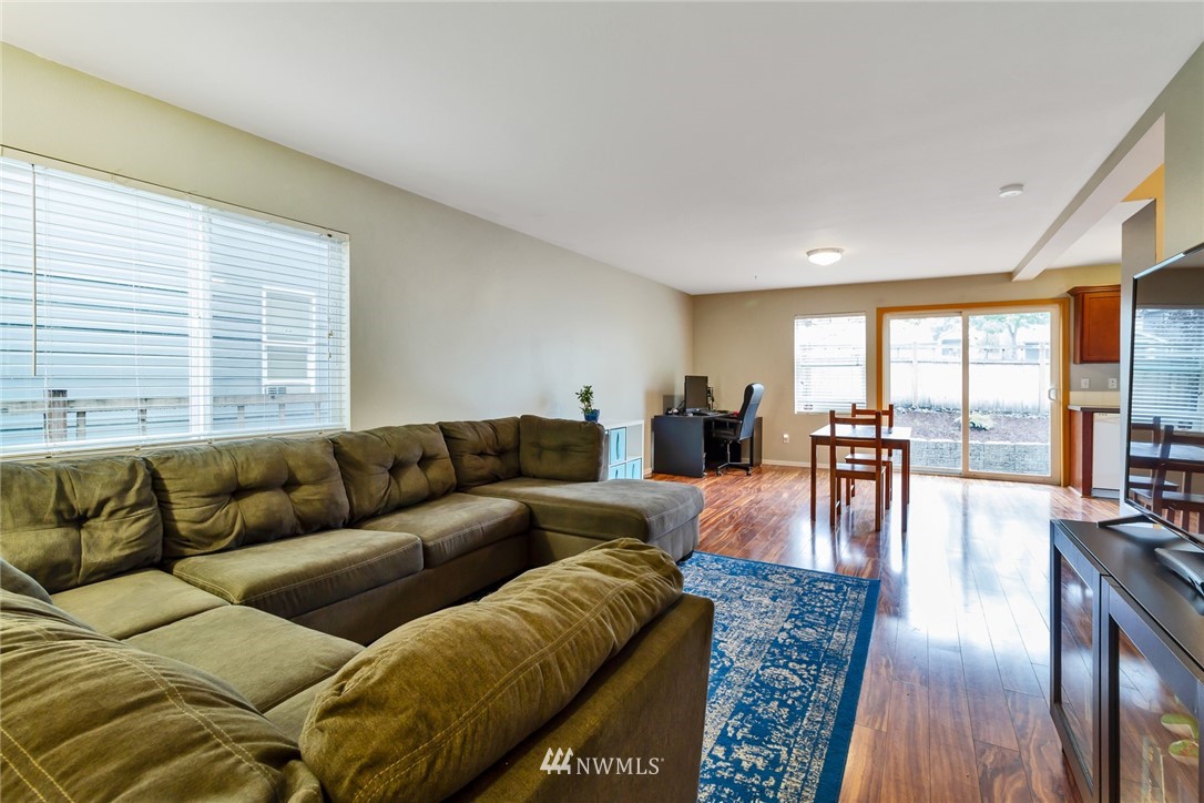 4337 Roxanna Loop Southeast Lacey, WA 98503 - Photo 3 of 14 Gallery Image 3