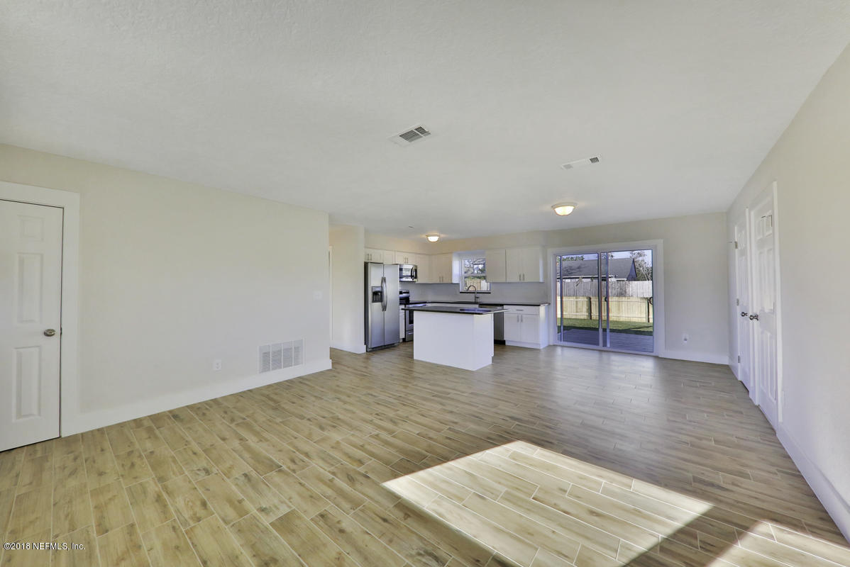 390 Skate Road Atlantic Beach, FL 32233 - Photo 12 of 18 _JW19906