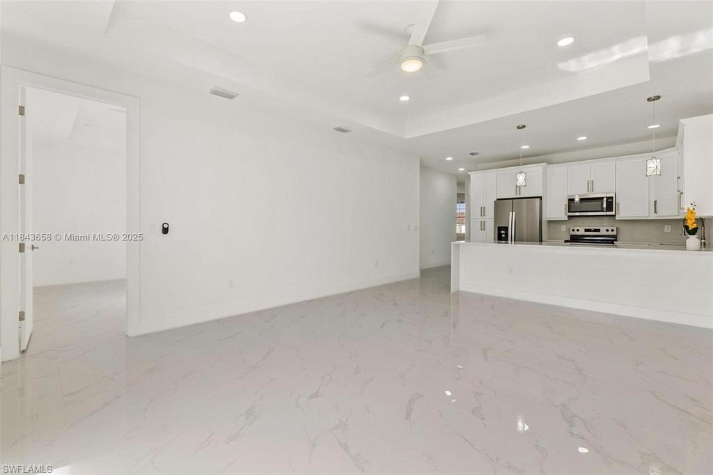 2516 Park Road Lehigh Acres, FL 33971 - Photo 5 of 10