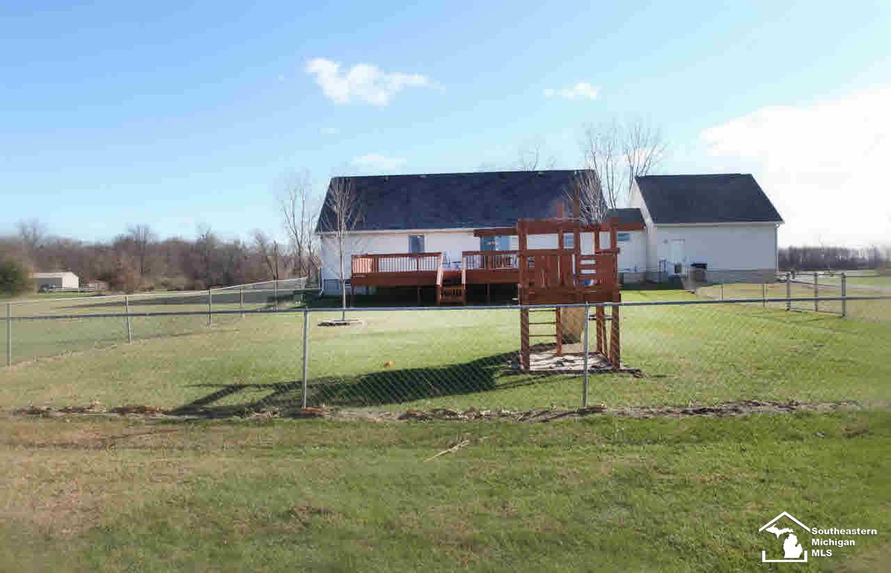 4240 Wells Road Petersburg, MI 49270 - Photo 4 of 20 20453033-3.JPG