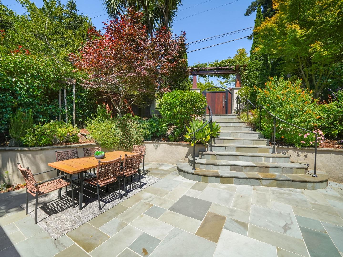 405 Glendale Road San Mateo, CA 94402 - Photo 9 of 81